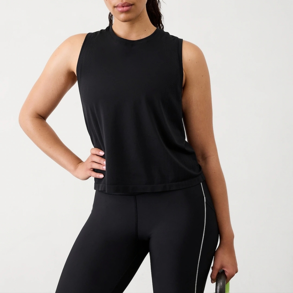 Athleta In Motion Seamless Relaxed Tank Sleeveless NWT size XL Black